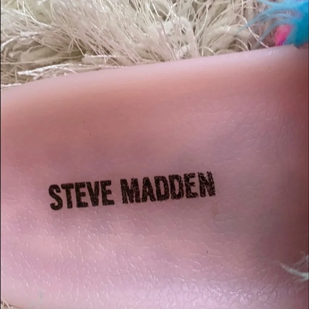Steve Madden light up unicorn color flip flop furry sandals
